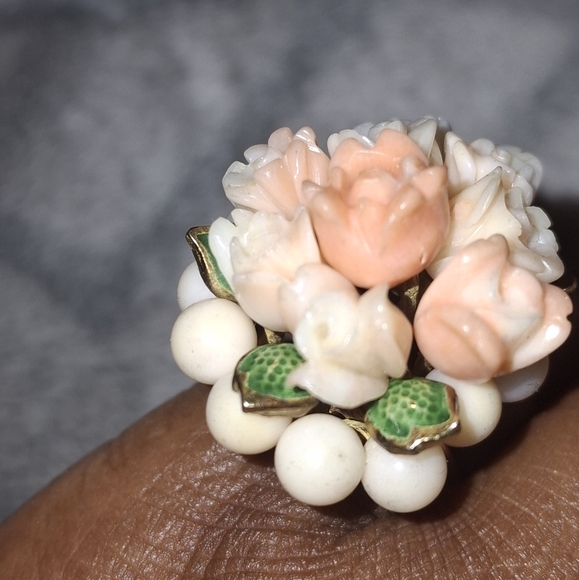 Antique 14kt Carved Coral Ring - Picture 8 of 8